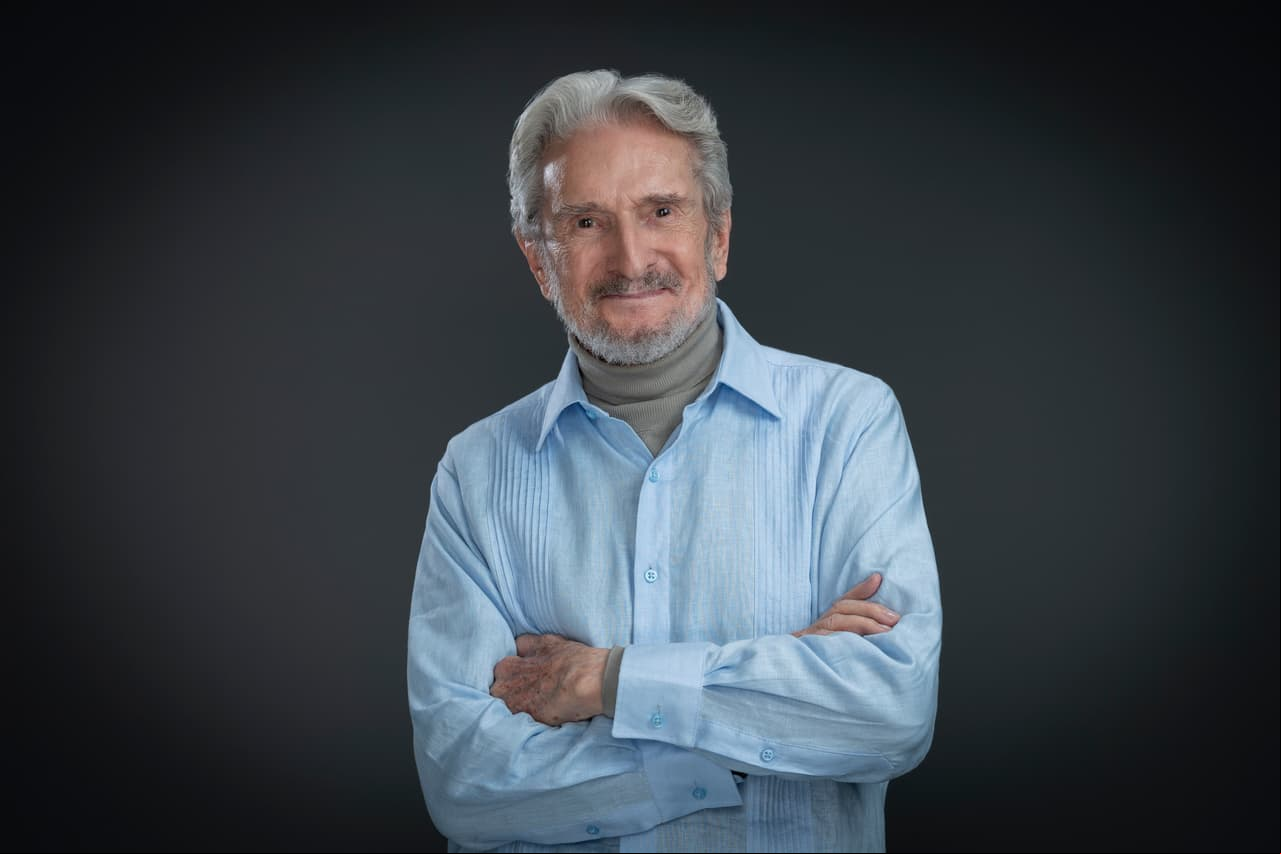 Sergio Kleiner está de vuelta en las telenovelas, feliz de volver a trabajar ahora como el 'Doctor Hernández'.