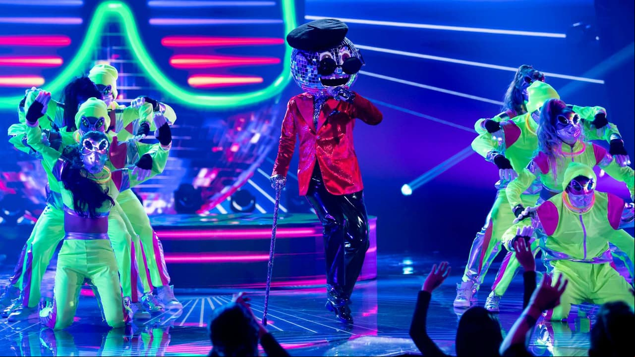 Disco Ball hace espectacular interpretación de ‘Blinding Lights’, éxito de The Weeknd
