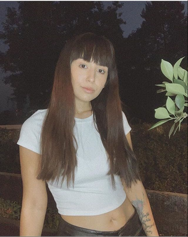 Posteriormente, la joven posteó una seria de fotografías en su cuenta de Instagram, para mostrar su nuevo cambio a sus más de 330 mil seguidores.