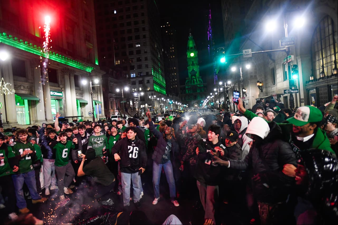 Festejo de los Eagles en Filadelfia convoca a miles de fanáticos: deja calles cerradas y 47 arrestos