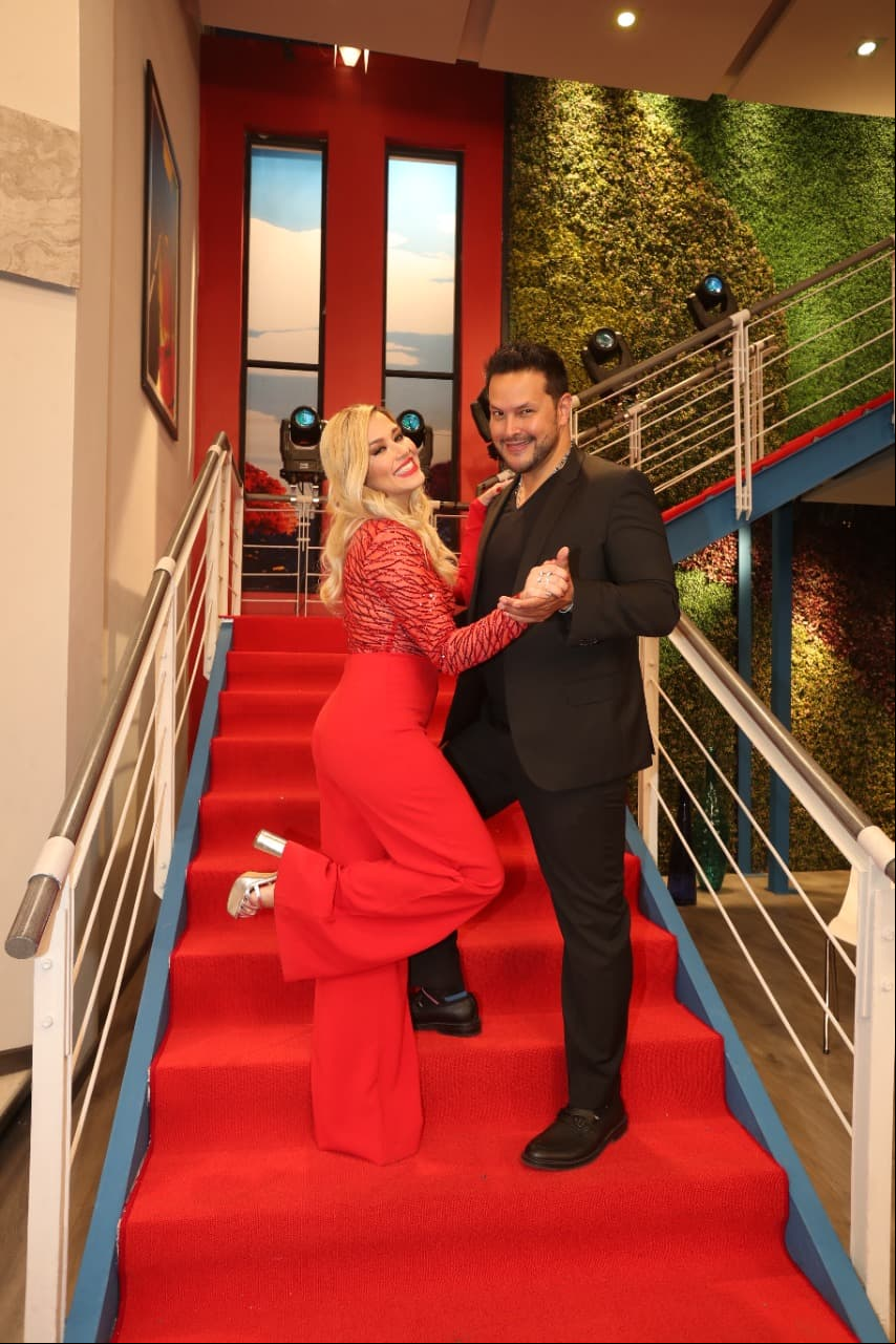 Yulianna y Alfredo Tame. Tras suplir a Gaby Carrillo en la segunda temporada, Yuliana entra desde el primer capítulo al programa.