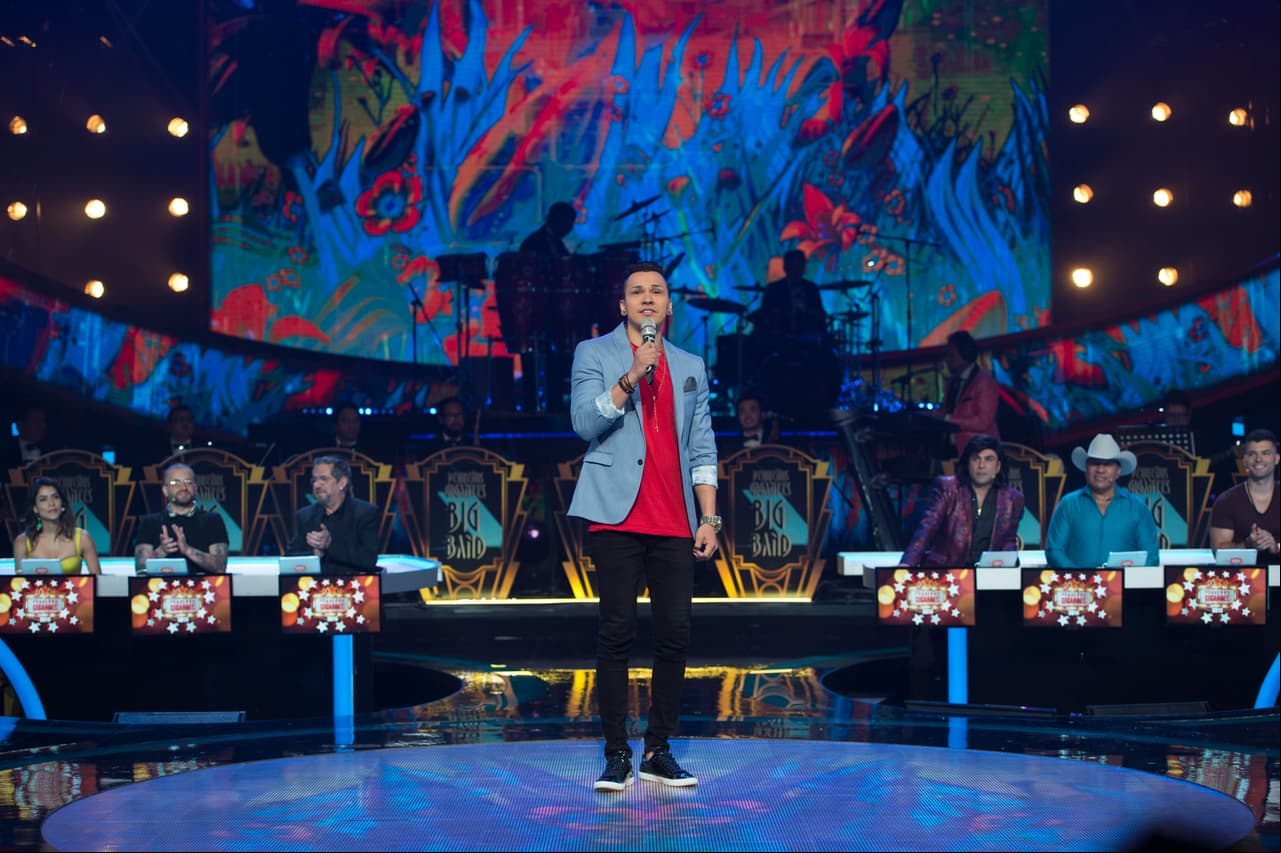 Flex también cantó solo otro de sus éxitos: "Te Amo Tanto", robándose el corazón de todas sus fans.