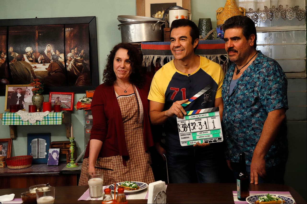 En fotos: ¡Digan whisky! Así posa para la cámara el elenco de ‘Como tú no hay 2’