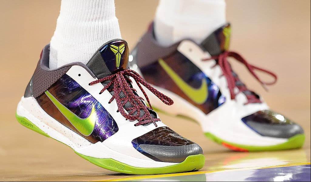 El logo "Sheath" que aparece a menudo en la lengüeta de las zapatillas Kobe de Nike, es propiedad mutua de ambas partes, según fuentes cercanas.