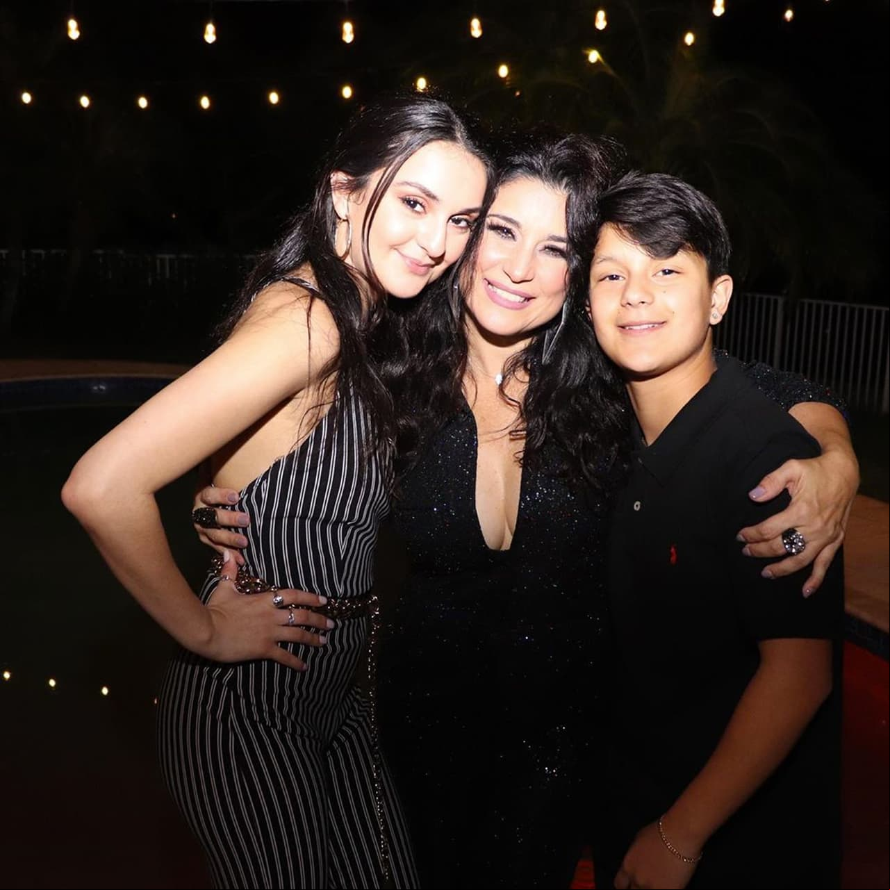 Karina muestra la transición de su hijo transgénero en Instagram