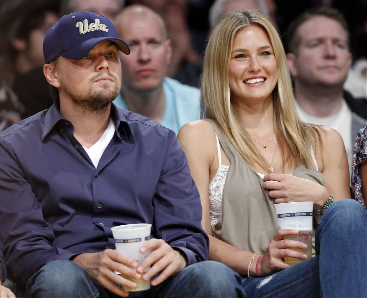 Según Vanidades, Leonardo DiCaprio mantuvo una relación con Bar Refaeli que estuvo llena de rupturas; durante esas pausas el actor aprovechó para salir con otras modelos como Emma Miller y Madalina Ghenea.