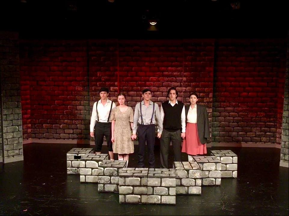 "El Sobreviviente" Grupo 1B
