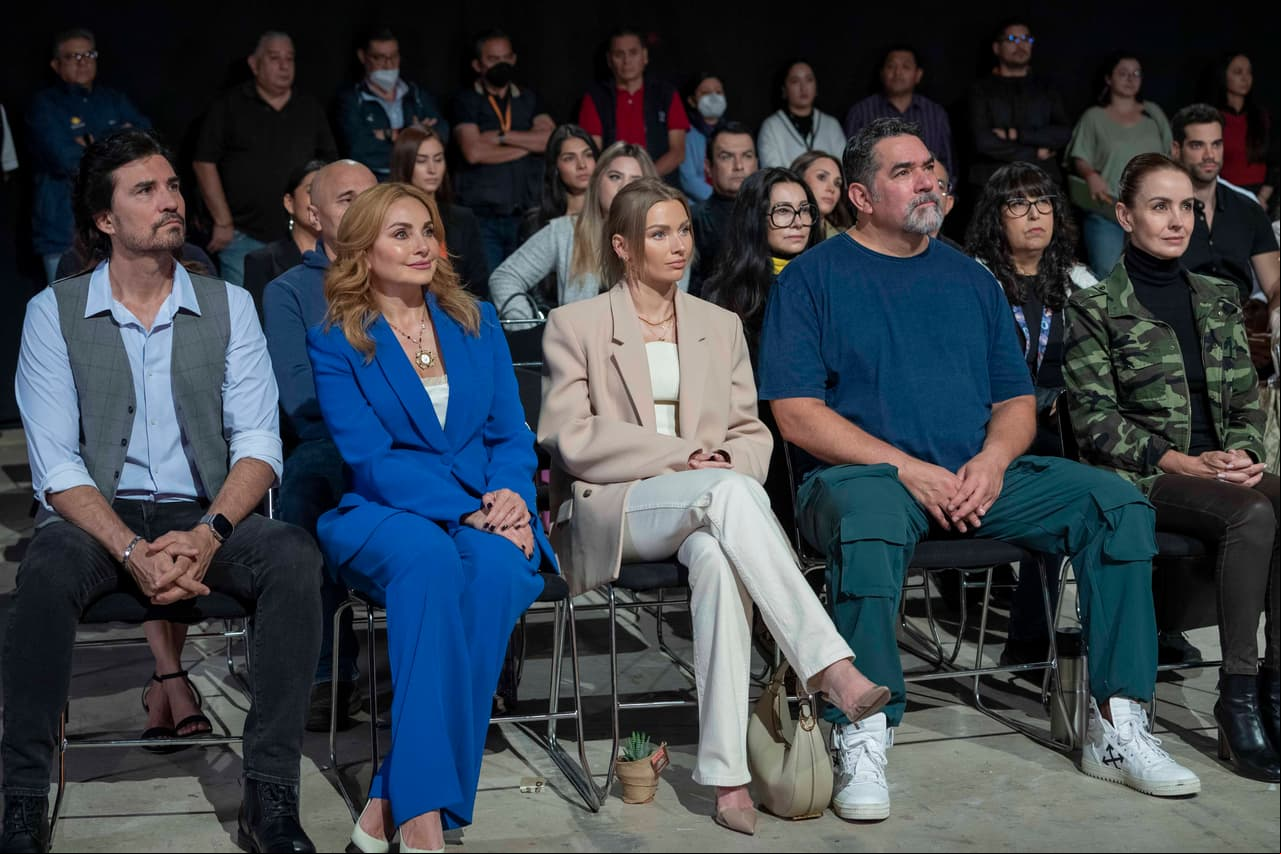 Diego Olivera, Elizabeth Álvarez, Irina Baeva y Eduardo Santamarina también estuvieron presentes.