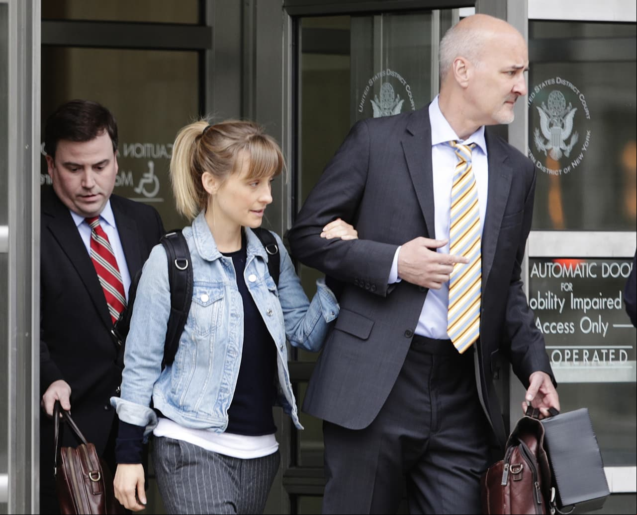 Allison Mack pagó una fianza tras ser arrestada