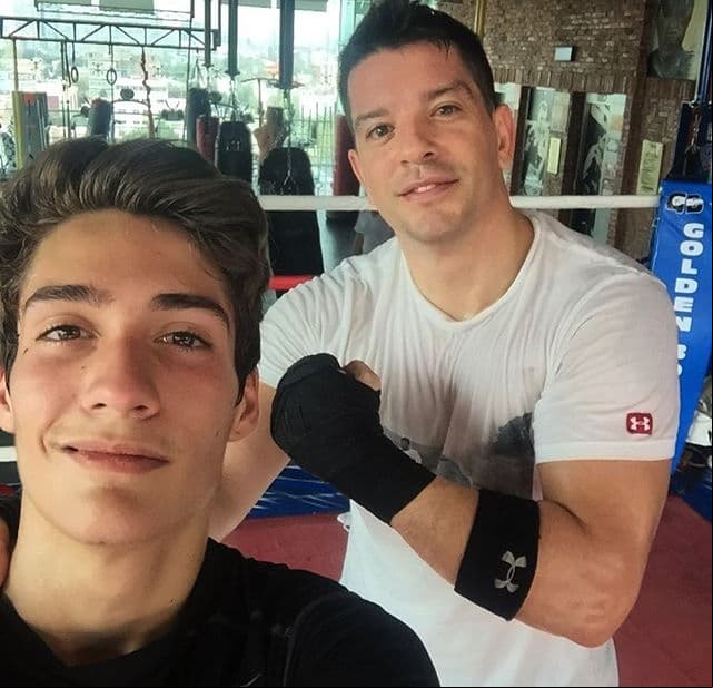 No obstante, el cantante no quiso ahondar en más detalles, pues le hizo una promesa a su hijo: “Yo le prometí a mi hijo que no iba a tocar ese tema en medios porque le han hecho mucho daño. La gente que de repente quiere sacar una nota mala, la va a buscar y la va a encontrar".
