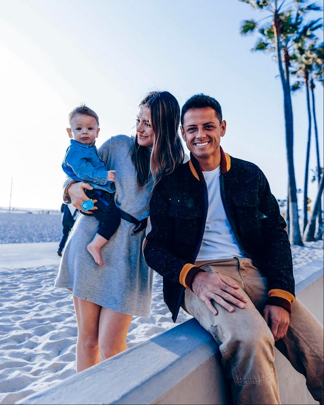Sarah Kohan y Javier ‘El chicharito’ Hernández han mostrado lo mucho que ha crecido Noah, su primogénito, quien cumplirá un año el próximo 16 de junio.