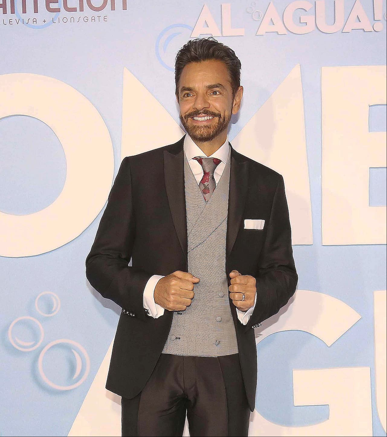 Eugenio Derbez publica póster de su nueva película con Disney