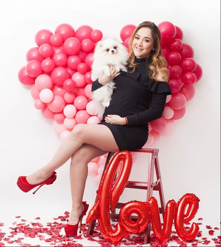 Sherlyn se encuentra feliz de convertirse en madre y es en lo que se enfoca en este momento de su vida. “Cumplí 34 años, me siento preparada, estoy lista y esto lo puedo hacer sola”, dijo en entrevista con Andrea Escalona para el programa ‘Hoy’.