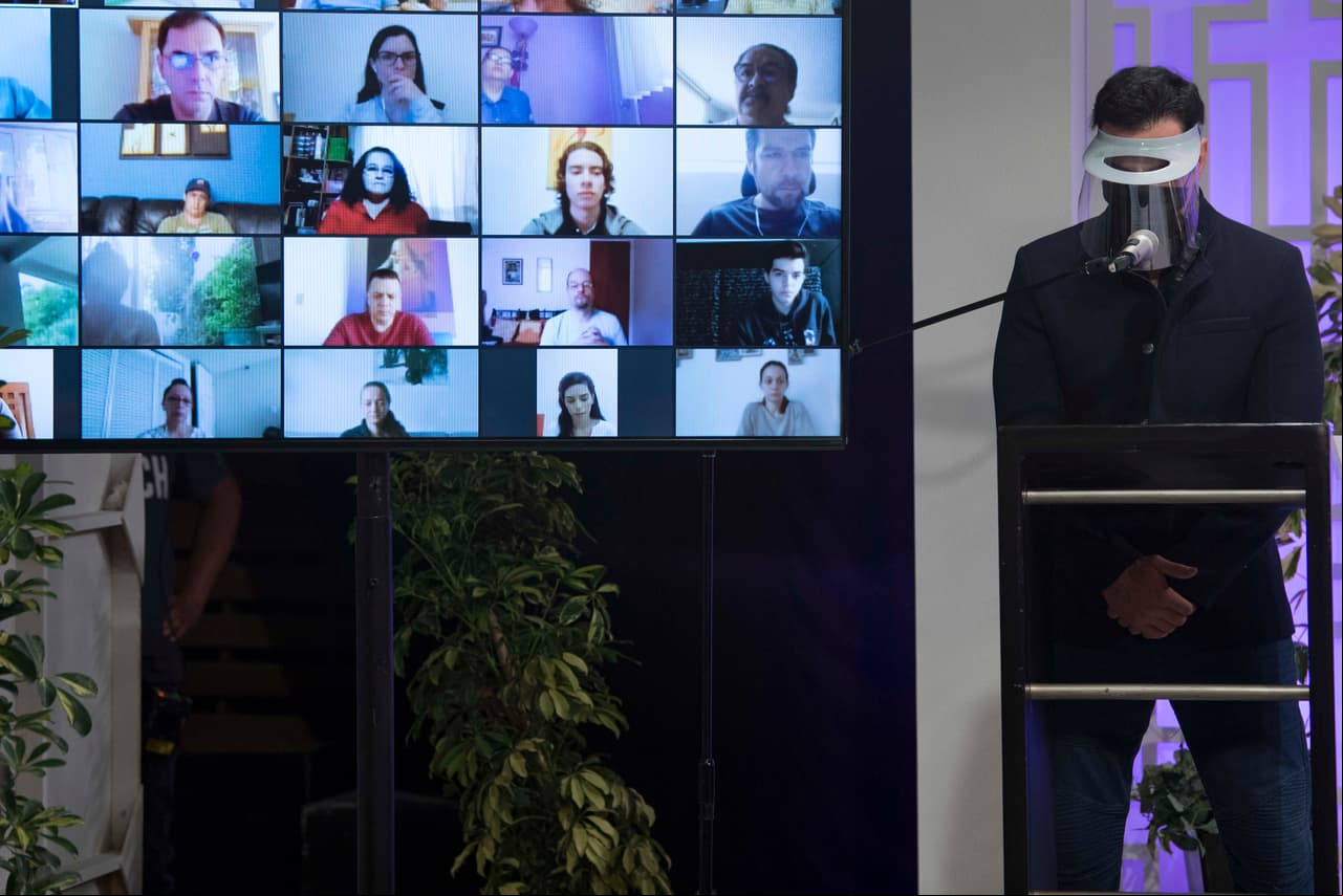 David Zepeda fue uno de los participantes en la misa del inicio de grabaciones de ‘Vencer el Desamor’.