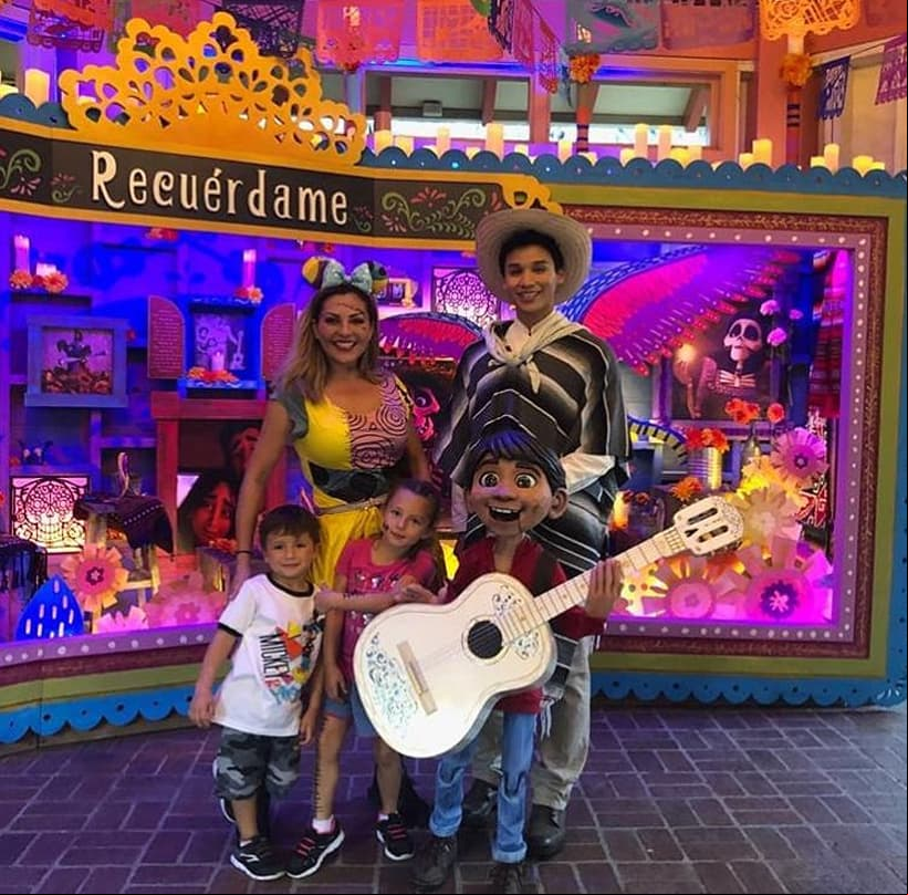 Mariana Ochoa es madre de Valentina y Salvador, de 5 y 4 años respectivamente, fruto de su relación con Patricio de la Peña, de quien se divorció en 2018 tras estar separados desde junio de 2017. “Estoy bien, estoy tranquila. Estamos tratando de llevar las cosas lo mejor posible, pero pues siempre está el estira y afloja, esos detalles en los que te tienes que poner de acuerdo cuando las cosas ya no están en los mejores términos pues es difícil porque de repente nadie quiere ceder”, reveló en el programa ‘La saga’ en marzo del año pasado.