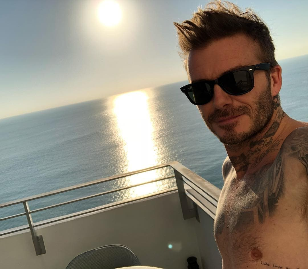 Victoria Beckham presume el &#39;pack&#39; de David