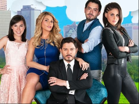 Luego de trabajar como vestuarista, Claudia Martín dio el gran salto a la actuación en 2015 con el papel de 'Martina' en la telenovela 'Amores con Trampa', junto a Ernesto Laguardia, Itatí Cantoral y José Eduardo Derbez, entre otros.