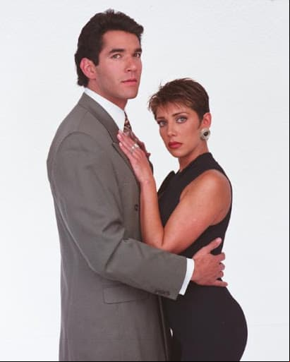 Pero fue hasta 1995 que catapultó su carrera al dar vida a ‘Mauricio’, uno de los antagonistas de ‘La dueña’ junto a Cynthia Klitbo.