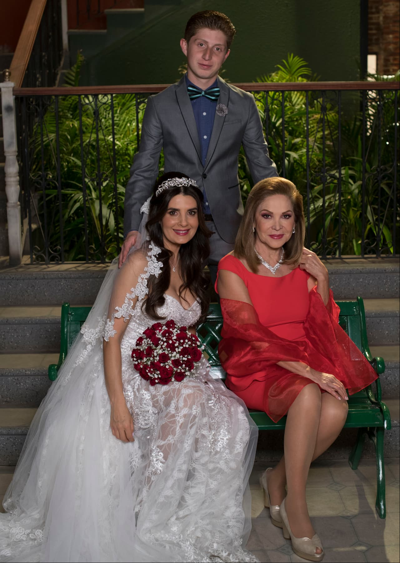 Con Doña Lorena y Benito.