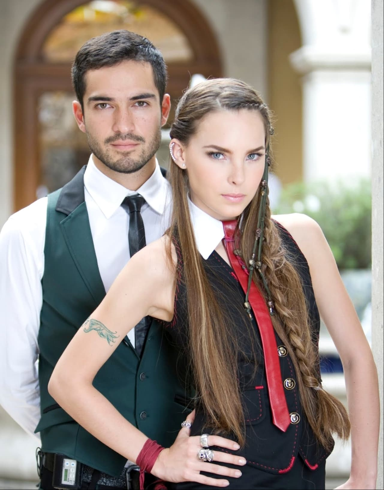 La modificación en dichas partes de su rostro quedaron al descubierto cuando protagonizó la telenovela ‘Camaleones’, donde lució completamente diferente.