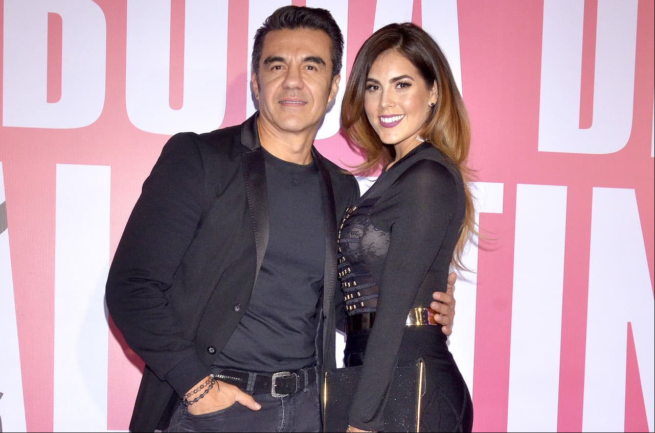 Ex de Adrián Uribe es criticada por 'abandonarlo' en el hospital, pero ¡ella responde!