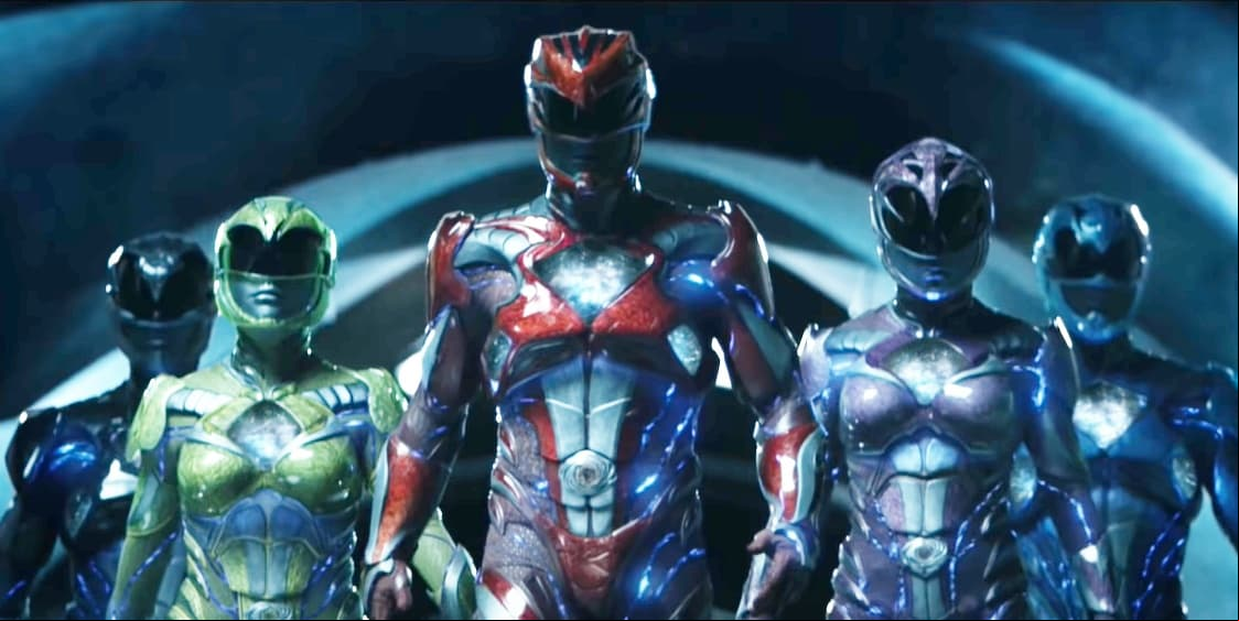 <b>'Power Rangers'</b>
<br>La popular serie de televisión 'Power Rangers' tuvo su oportunidad en el cine, misma que provocó opiniones divididas de los fans debido a su extraño ritmo para contar la trama y sus torpes escenas de acción.
<br>