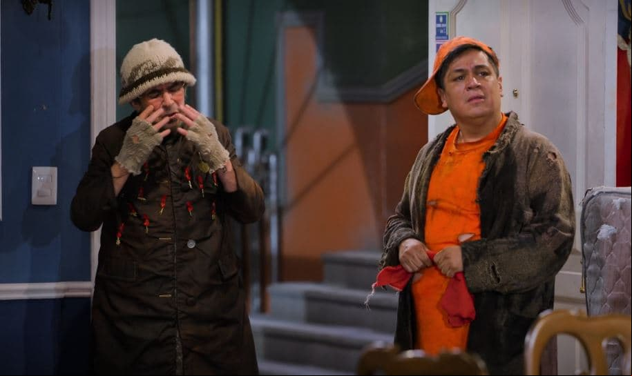 Oswaldo Salinas regresó en el episodio 4 para interpretar a un franelero amigo de 'Jorjáis'. Apareció por primera vez en la cuarta temporada de 'Vecinos'dentro del aítulo 'Los franeleros'.