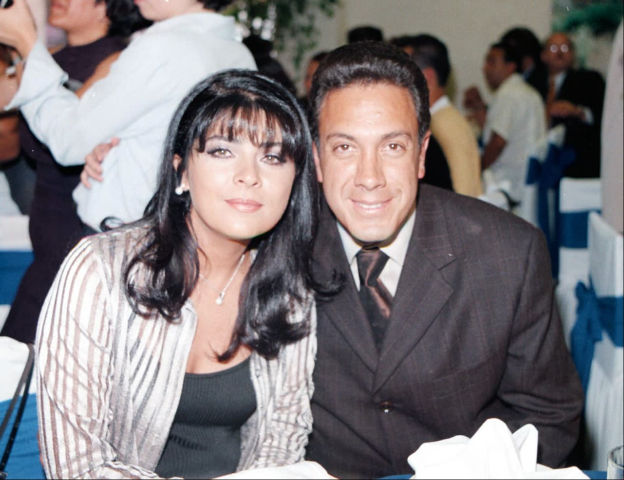 La historia de amor de Victoria Ruffo y Omar Fayad inició poco tiempo después de que la actriz terminara su relación con Eugenio Derbez, hombre con el que procreó a su primer hijo, José Eduardo.
