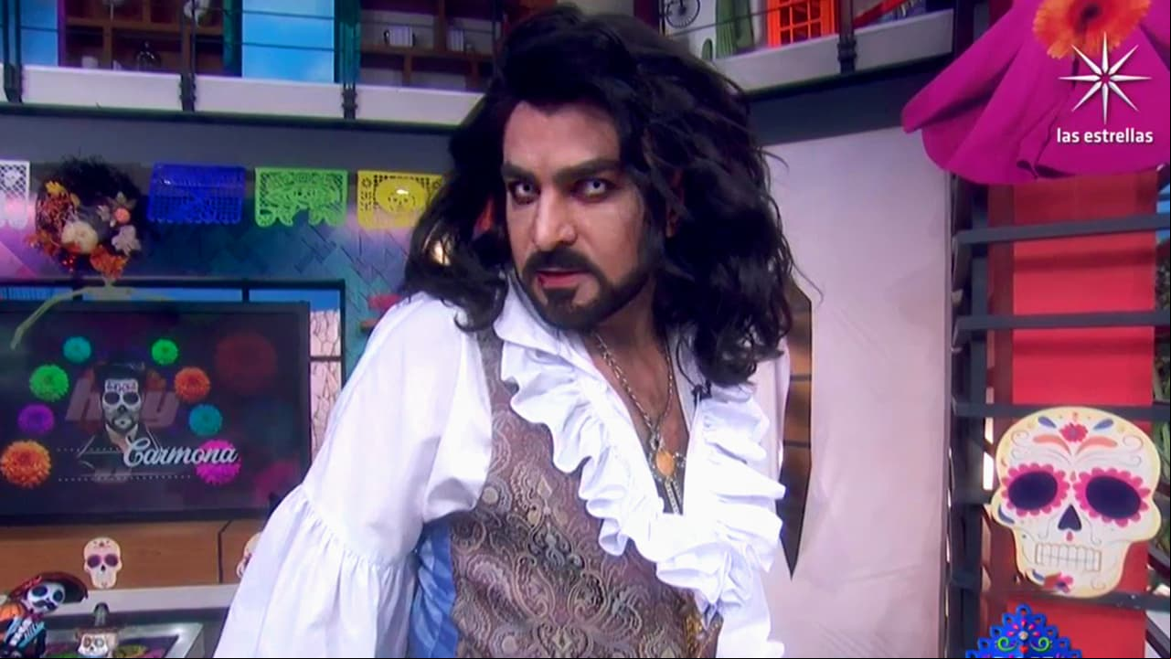 Finalmante, como un aterrador vampiro, el comediante Ariel Miramontes, mejor conocido como 'Albertano', acudió al matutino, el pasado viernes 30 de octubre.