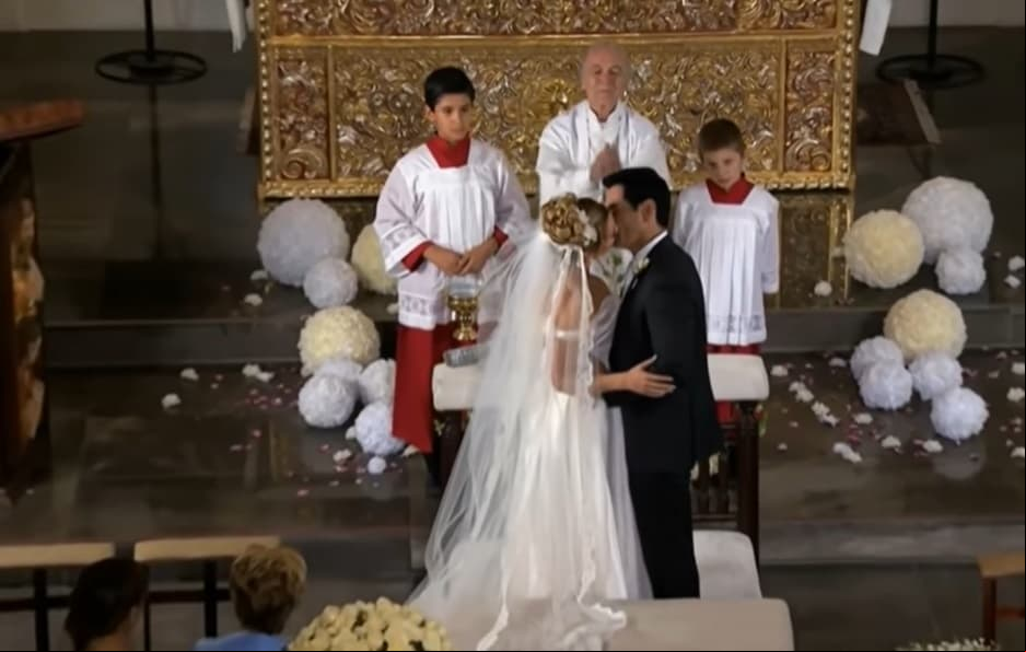‘Hasta el fin del mundo’ (2014). El histrión sustituyó a Pedro Fernández en el papel de ‘Salvador’, quien logró consolidar su amor con ‘Sofía’ (Marjorie de Sousa).