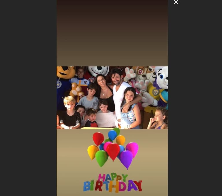 A través de Instagram, mostró detalles del evento que realizó en la playa