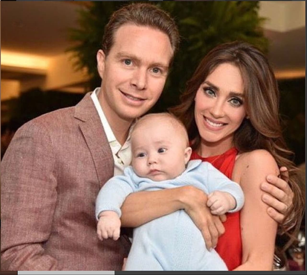 Anahí y Manuel Velasco. La exintegrante de RBD comenzó a salir con el gobernador de Chiapas en 2012 y tres años después se casaron, dando la bienvenida a su hijo Manuel en 2017.
