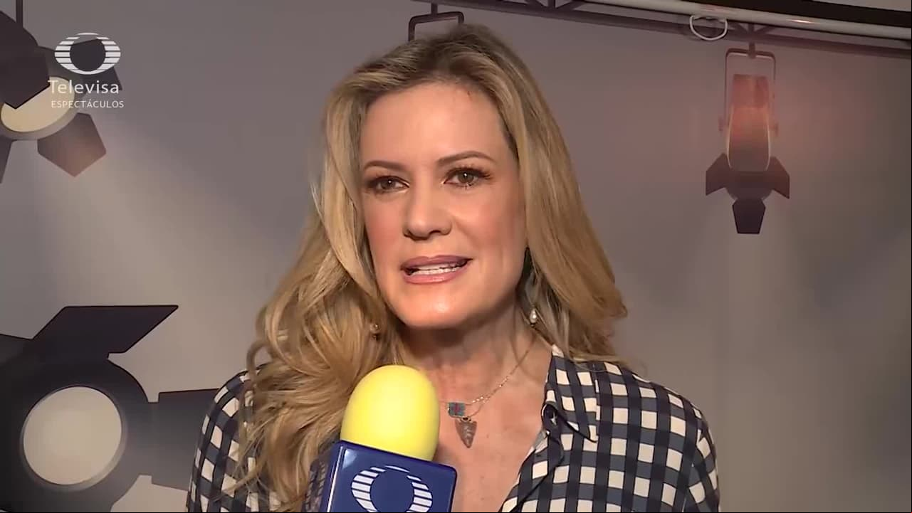 Rebecca de Alba, anfitriona de una posada con causa