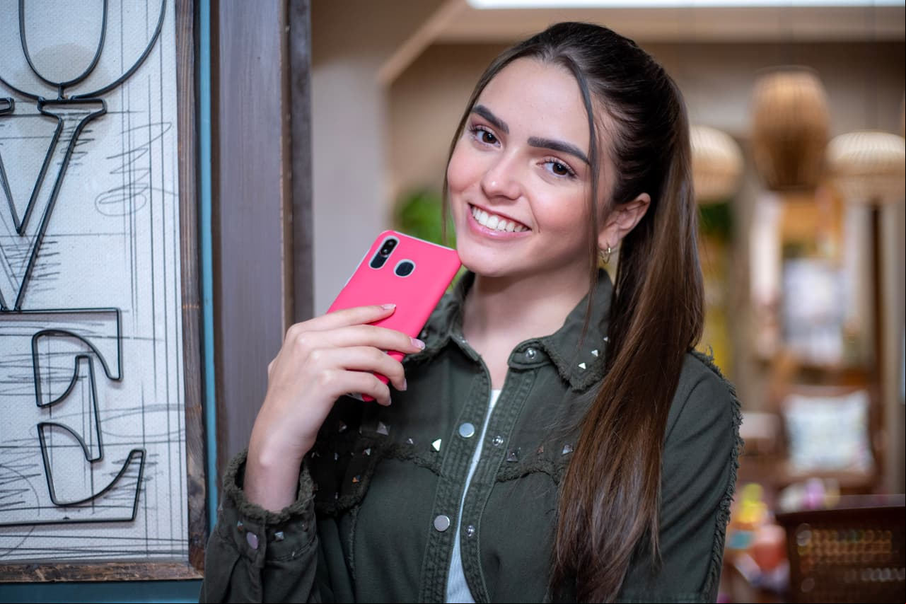 Alexa Díaz Ordaz Castro debutó en las telenovelas en "Los ricos también lloran", donde dio vida a 'Montse' en su etapa juvenil. En exclusiva para Las Estrellas, la actriz contestó estas preguntas para conocerla mejor. ¡No te lo pierdas!