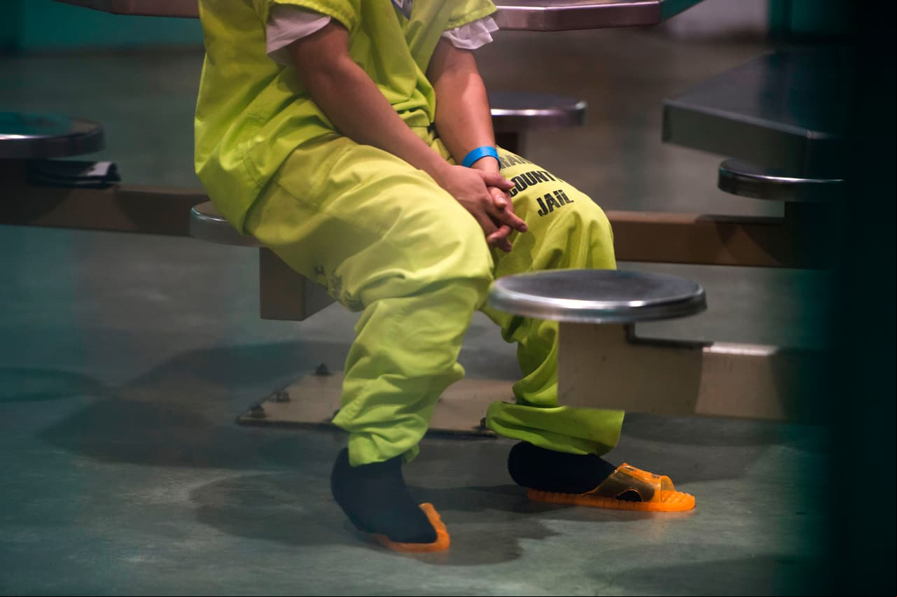 El caso del estudiante de secundaria venezolano detenido por ICE tras una audiencia de asilo 