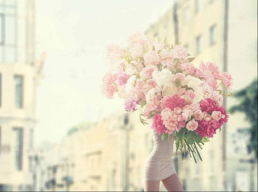 Leo. Un regalo plus size o muy exótico y original será lo mejor. Los infalibles: un enorme ramo de flores, un gadget de marca, entradas para un evento exclusivo o un detalle lleno de color y vistoso.