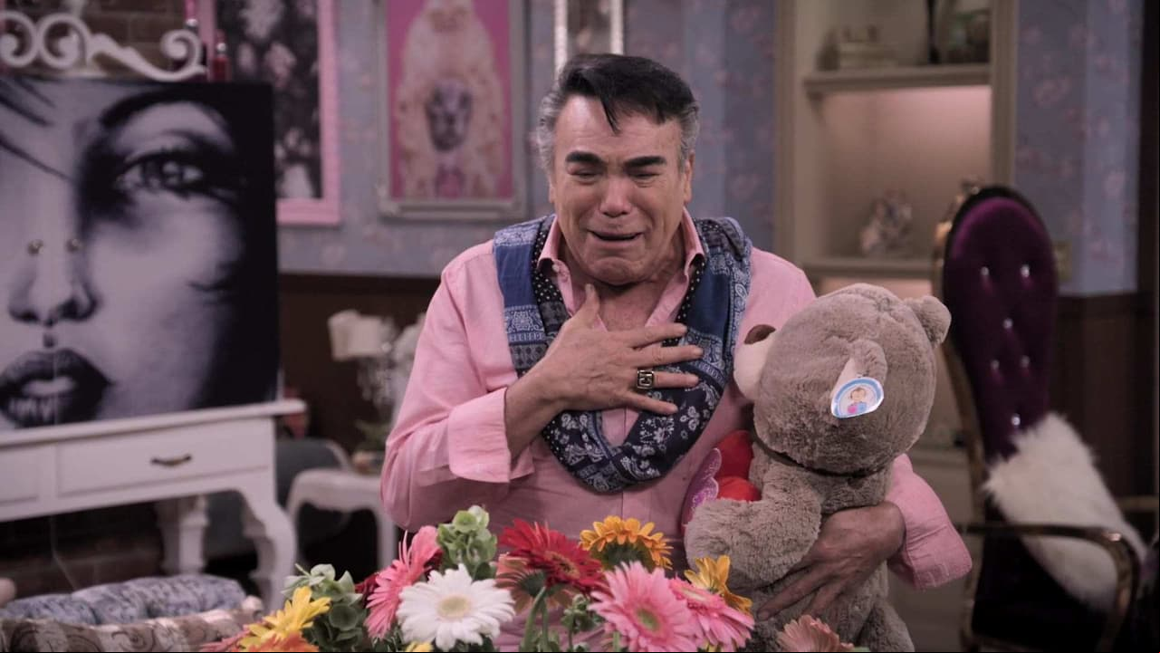 Conoce al “irador secreto” de Carlos en ‘Una familia de diez’