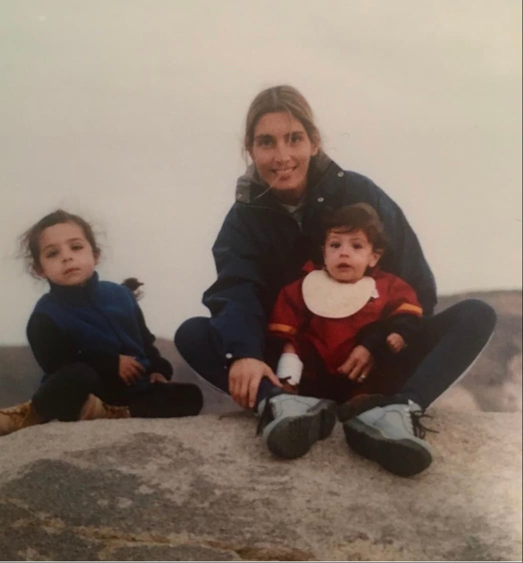 Y, aunque en el año 2003, la familia Palomo Ricco sufriría la pérdida de Eduardo, a causa de un infarto fulminante, mientras cenaba en un restaurante de Los Ángeles, California, la unión y el amor venció con ellos.