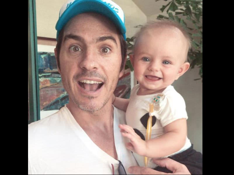 Kailani enterneció junto a su padre Mauricio Ochmann