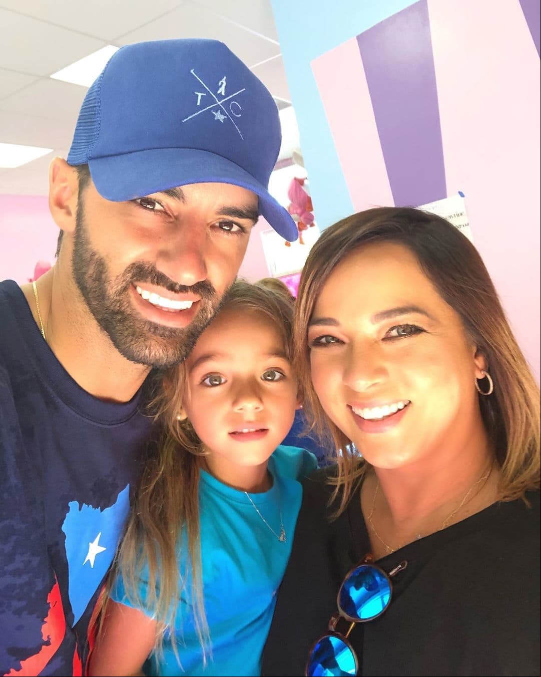 Adamari y Toni conforman una de las parejas más populares y estables del espectáculo, por ello sus iradores están ansiosos por verlos juntos muchos años más.