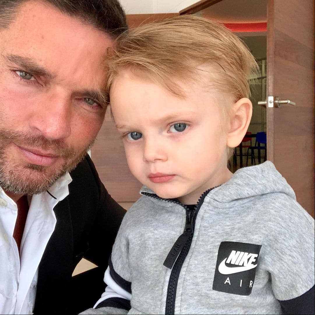 Haciendo caso omiso de estas palabras, el 27 de agosto de 2019, Julián Gil y Matías se reencontraron en un Centro de Convivencia de la Ciudad de México tras casi un año sin verse. Pero después de este encuentro y tras algunos señalamientos del equipo legal de la venezolana, quienes afirmaron que el actor había cometido faltas, éste aseguró a los medios que no volvería a hablar del tema.