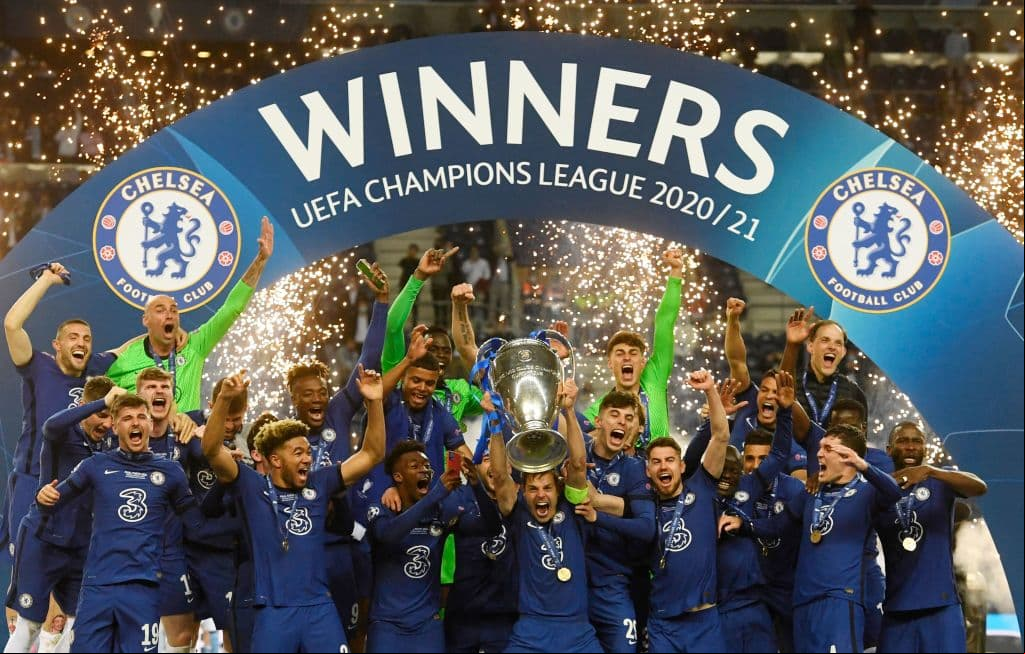 Los 'Blues' pintan de azul el Estadio Do Dragao con las celebraciones de la segunda UEFA Champions League de su historia.