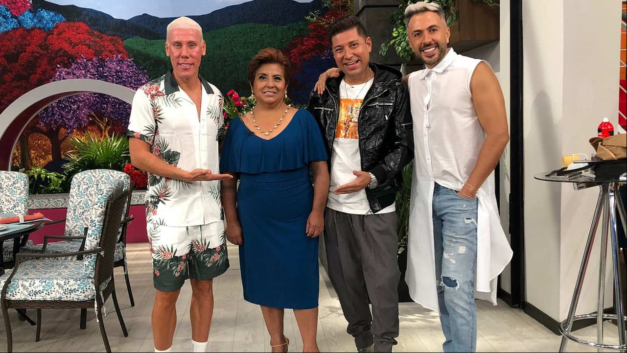 La ‘mami chula’ de hoy fue complacida con cambio de imagen en el Día del Maquillista