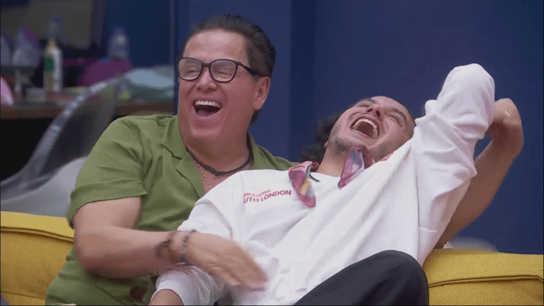Mayito y su hijo riendo en La Casa de los Famosos México