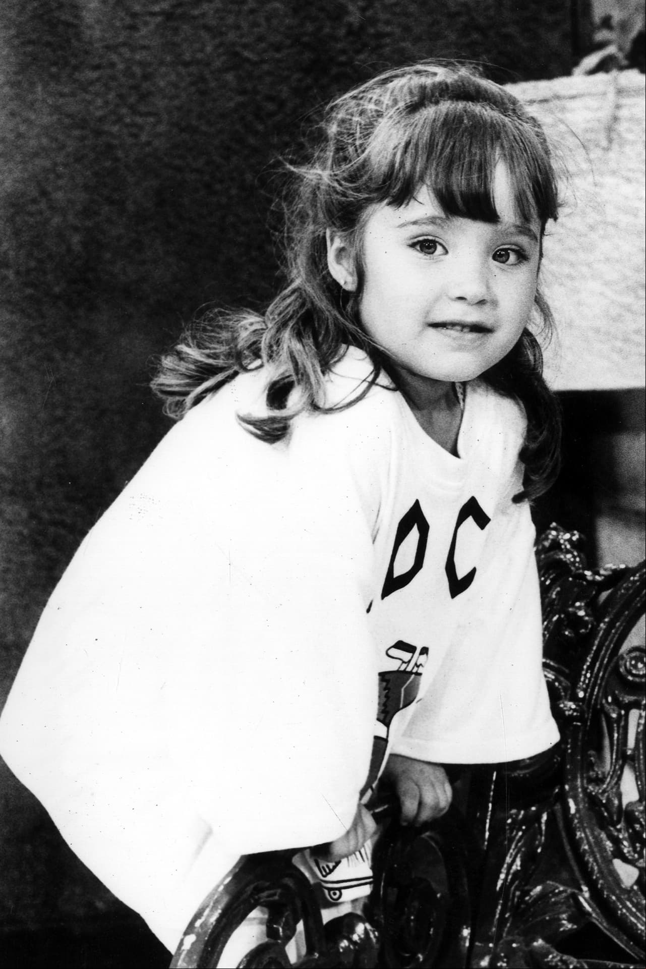 Anahí Giovanna Puente Portilla nació el 14 de mayo de 1983. A los dos años de edad inició su carrera en el programa ‘Chiquilladas’ y durante varios años fue la imagen de una marca de refrescos.
