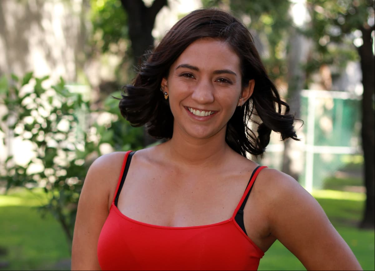 ENTREVISTA: ¡Stefy Ebergenyi le presta su identificación a una amiga!