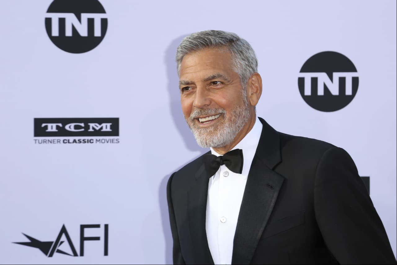 George Clooney - rostro ovalado