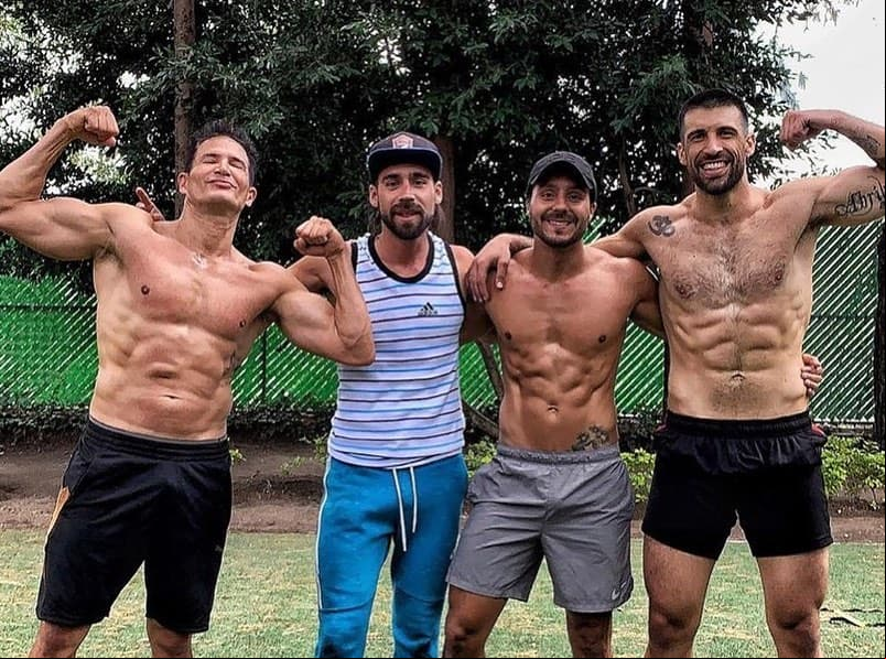 6.- El actor de ‘La Mexicana y El Güero’ también ha entrenado con Julio Ron, del equipo de Cobras en Guerreros 2020.