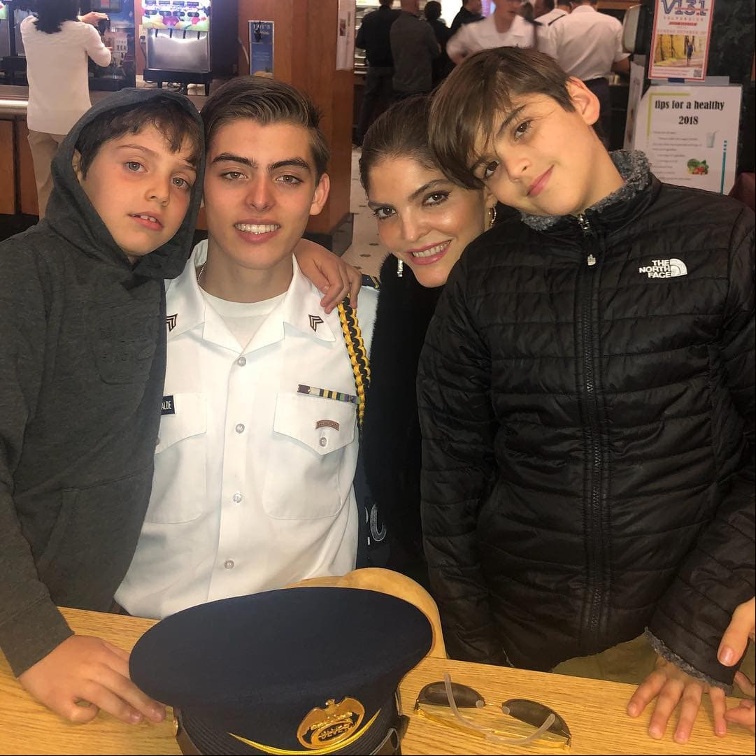 Ana Bárbara suele compartir en redes sociales algunos de los momentos más importantes de su vida en compañía de sus hijos: Emiliano, José María y Jerónimo.