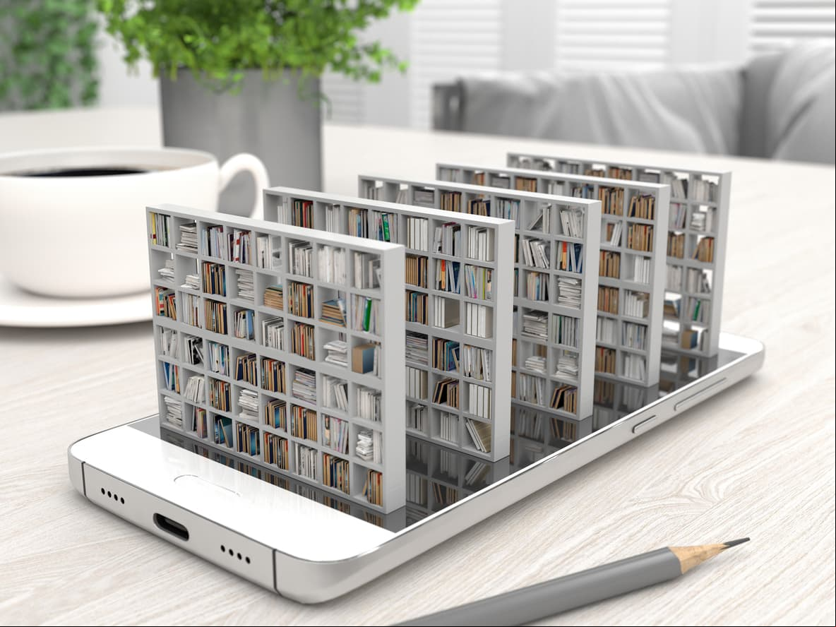 LibrosLa lectura es ideal para agudizar la astucia, estimula el crecimiento, la percepción y la empatía por lo que tener un servicio así es una gran idea. En páginas como Storytel más de 250 mil títulos originales para leer y escuchar por 169 pesos al mes. Desde los últimos bestsellers hasta los mejores clásicos.